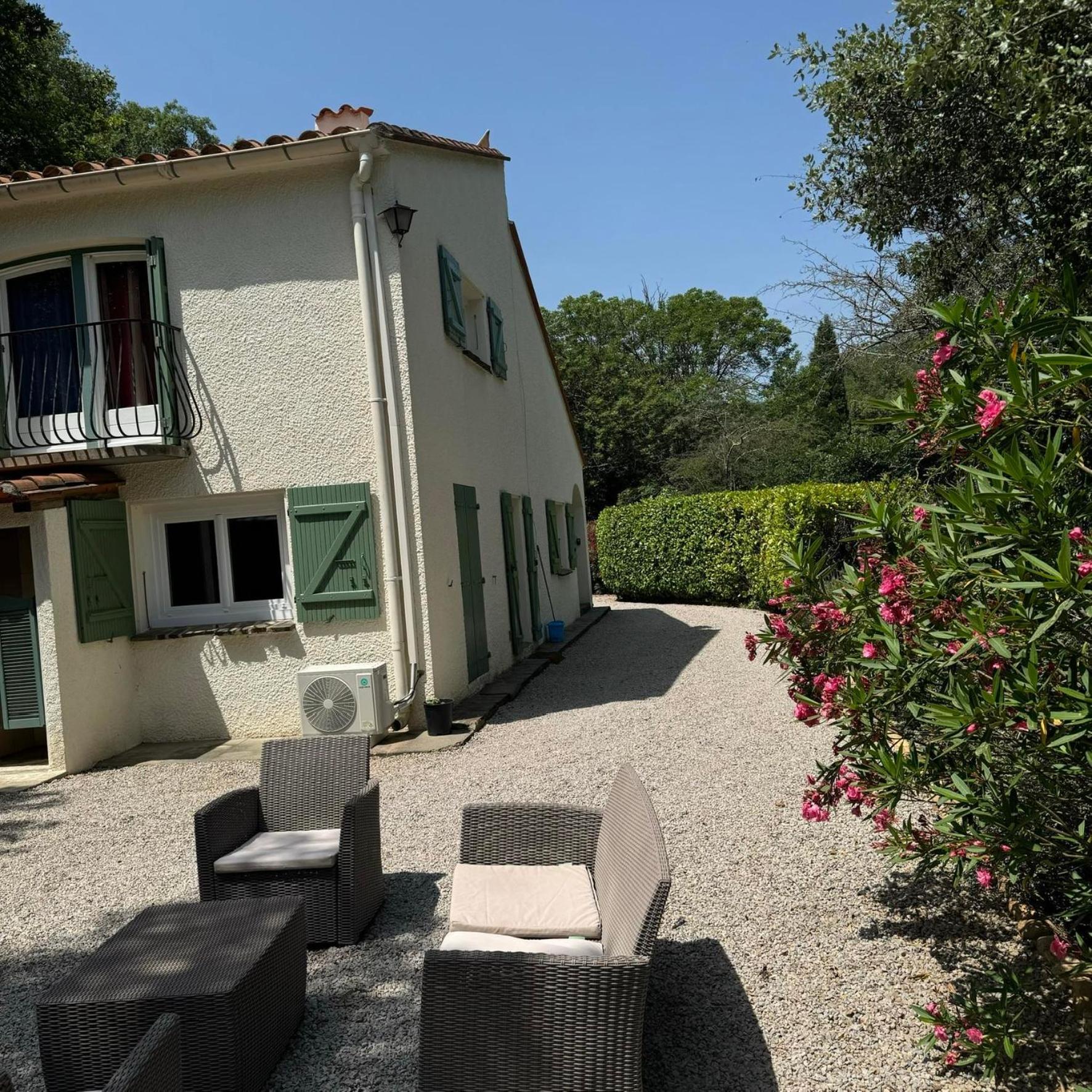 Maison Avec Piscine Chauffee Entre Mer Et Montagne Montauriol  Εξωτερικό φωτογραφία
